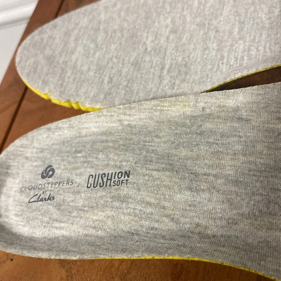 Cloudsteppers by Clarks - Soft Cushion - light green  - Size 8 N - Picture 7 of 7